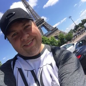 Meet your Posher, Adam